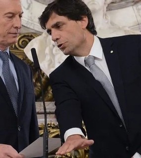 “La corrida al dólar en 2027 es inexorable”: La advertencia Lacunza en caso de que el Gobierno no fortalezca el programa económico