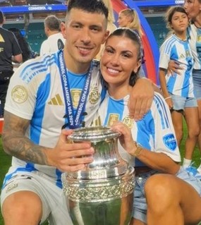 “Me gustaría volver a jugar en Newell’s”: Lisandro Martínez reveló su deseo de volver al club y habló del rol clave de su esposa en la vida