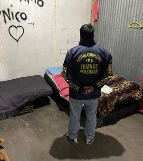 El campo del terror: explotaban a más de 50 niños en la cosecha del tomate
