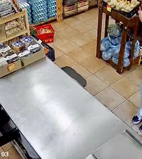 "Los mato”: dos ladrones encapuchados y un violento asalto en un almacén 
