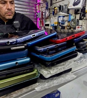 Robaban celulares en recitales, los desbloqueaban y los revendían en La Matanza