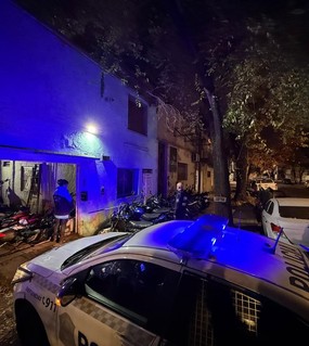 Robaban motos y las desguazaban en un taller clandestino: tenían 12 vehículos con pedido de secuestro