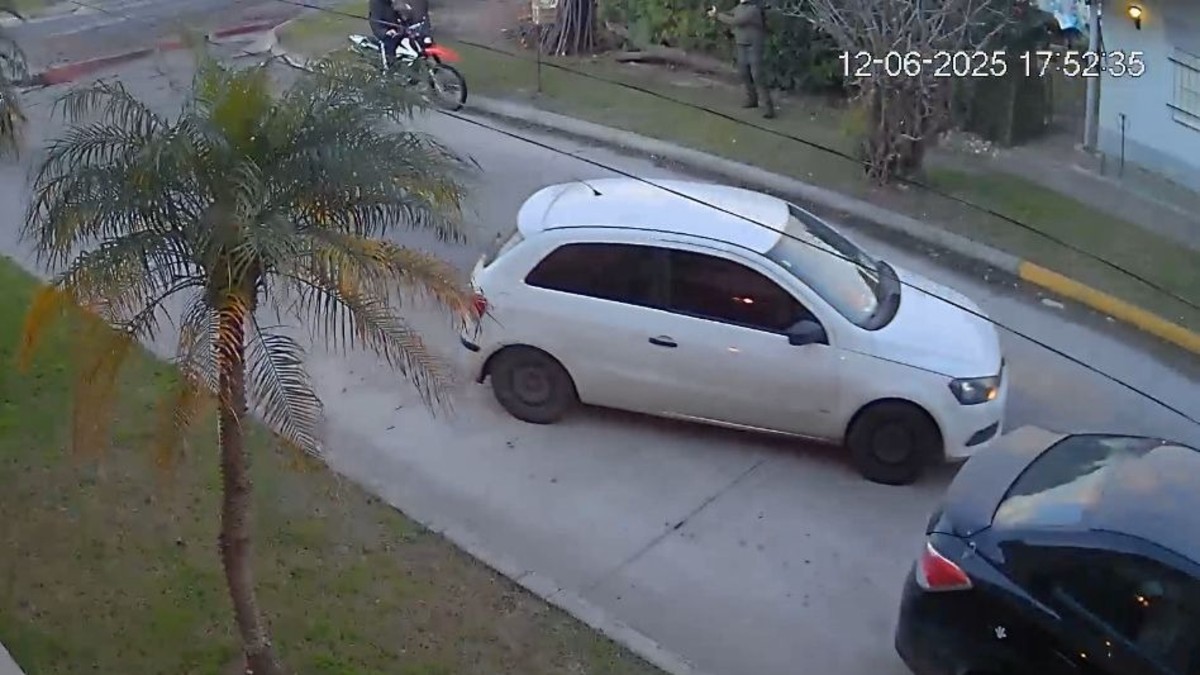 Un policía se enfrentó a tiros con motochorros que lo asaltaron y mató a uno de ellos