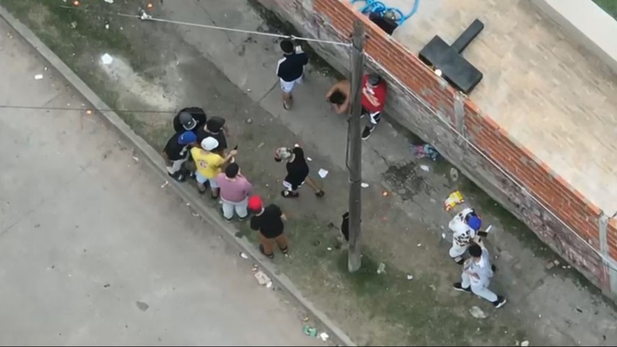 Vendían droga a plena luz del día, los grabaron con dron y fueron detenidos