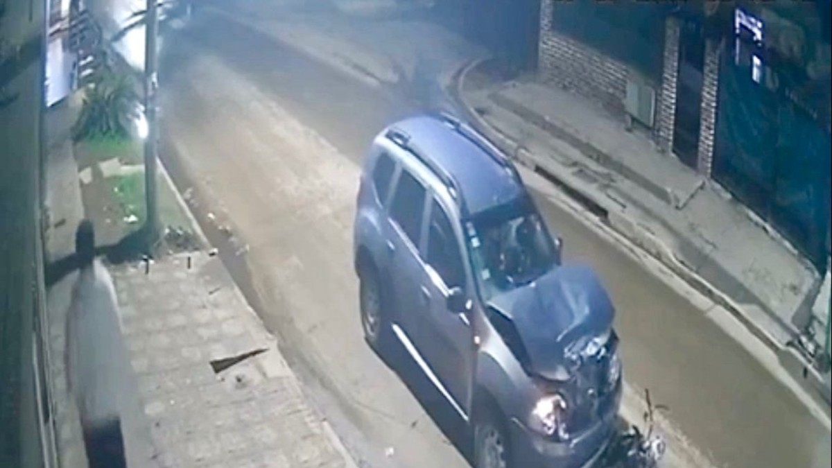 Conductor borracho atropelló y mató a una motociclista: la arrastró más de una cuadra 