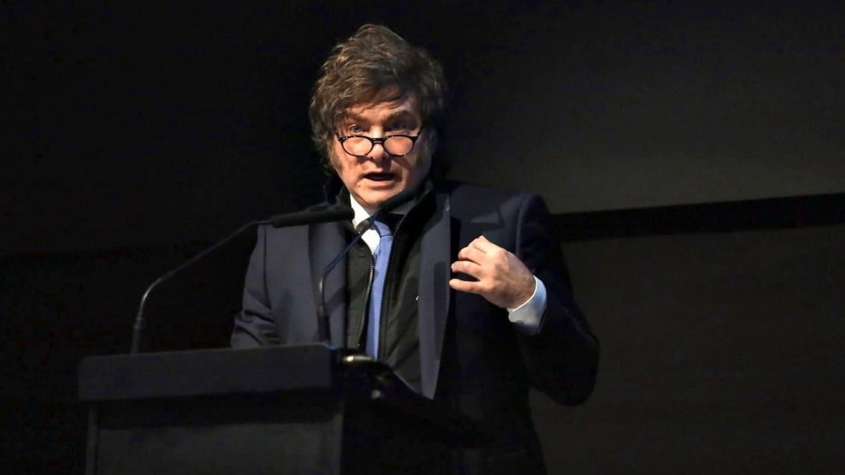 Milei llamó “pichón de Stalin” a Kicillof y dijo que la elección bonaerense es “civilización o barbarie”