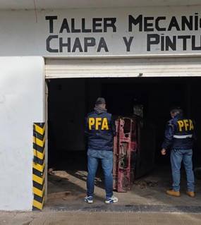 Desguazaban vehículos robados y vendían las autopartes por Marketplace: 8 detenidos 
