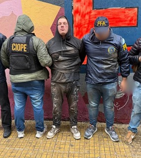 Capturaron a la salida de un boliche de CABA a Andrés “Plin” Acosta, uno de los 10 delincuentes más buscados en Santa Fe