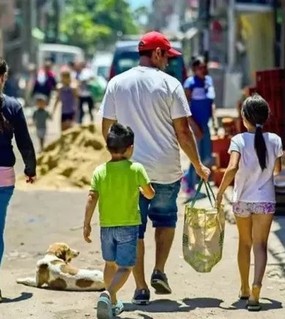 En mayo, una familia tipo necesitó $1.549.225 para no ser pobre y $844.000 para no ser indigente en CABA