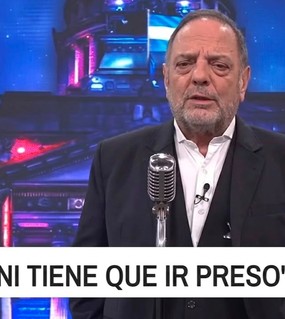 “No tenías una moneda y tu mujer tenía todos los dientes torcidos”: Baby Etchecopar cruzó a Adorni por la presentación de su declaración jurada