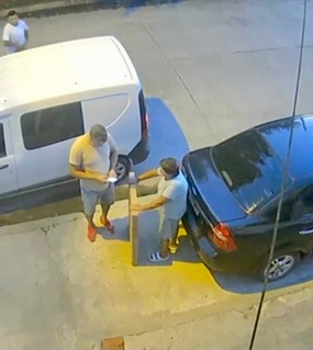 Fue a entregar un TV, le disparon en la cabeza para robarle la camioneta y se salvó de milagro