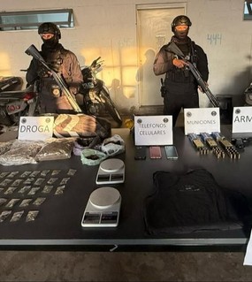 Llevaba 1 kilo de marihuana en una funda de almohada, lo siguieron y descubrieron su “búnker”