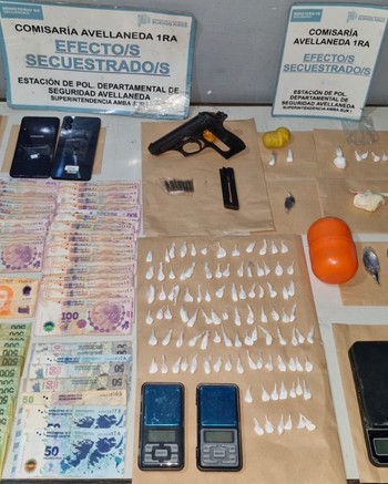 Una mujer manejaba "la casita de la droga" y cayó con más de 100 dosis de cocaína en una cápsula  