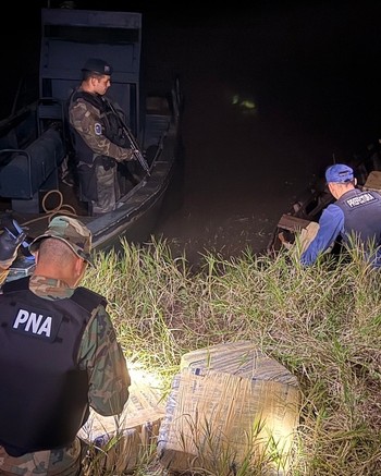 Cruzaron en un bote con 280 kilos de marihuana y abandonaron el cargamento: perdieron $1.000 millones