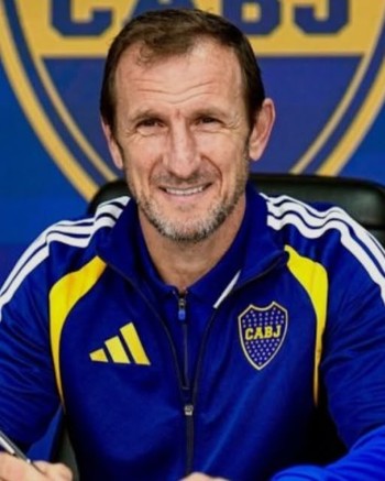 "El fútbol te da todo, pero te quita la libertad de ser una persona común": Las confesiones de Arruabarrena, el costo de la fama, el ego y la nostalgia