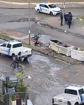Disparos y guerra narco con ametralladoras: fusilaron a un dealer en Fuerte Apache y quemaron el cuerpo 