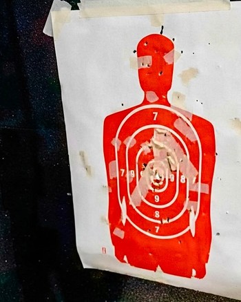 Un jubilado de 65 años le disparó a matar a un mecánico y le encontraron un arsenal en su casa