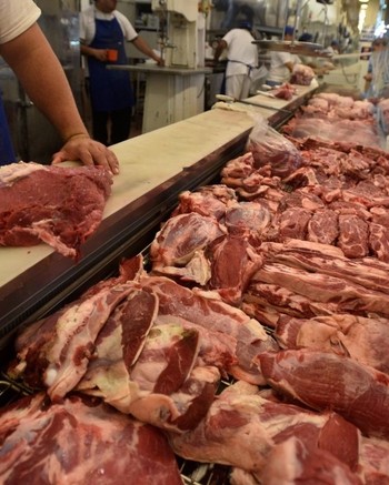 El consumo de la carne cayó 11,5% y es el más bajo en 30 años