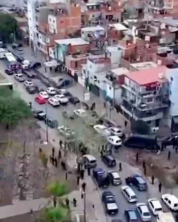 Fuerte operativo en la villa 1-11-14: secuestraron cocaína, pasta base y clausuraron 3 chatarreras