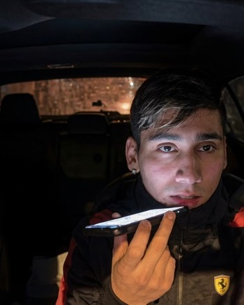 Robaron un auto, una cámara dentro del vehículo filmó la fuga y grabó todo lo que hablaban los ladrones