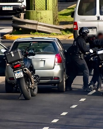 Cruzaban desde Provincia y  usaban computadoras electrónicas para robar camionetas en Buenos Aires