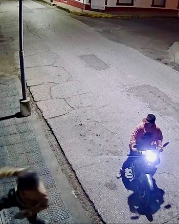 Reventaron la vidriera de una carnicería a la madrugada y robaron la recaudación