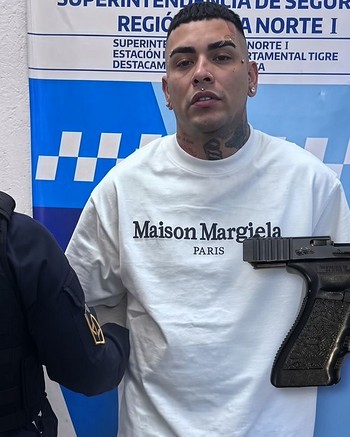 Detuvieron al cantante “Callejero Fino” con una camioneta sin papeles y un arma en la guantera