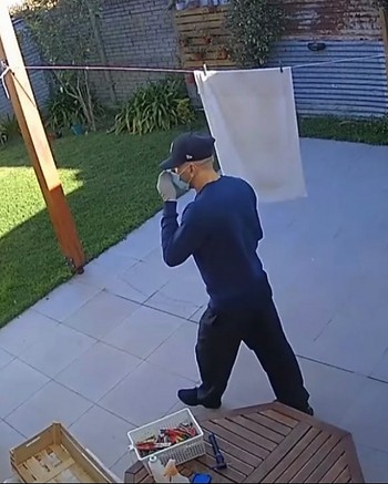 “Tenés una caja fuerte": asaltaron a una jueza en su casa, la ataron junto a su hijo y le robaron dólares 