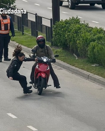 Una joven manejaba su moto drogada, tenía 1,19 g/l de alcohol y atropelló a una mujer policía