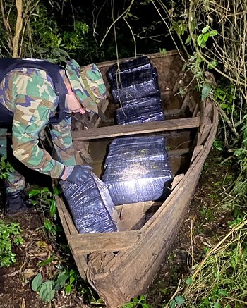 Cruzó 324 kilos de marihuana desde Paraguay a remo: secuestraron 1.200 millones en droga