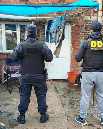 Arregló por WhatsApp para vender una moto robada, lo sorprendió una patota y le dieron una puñalada