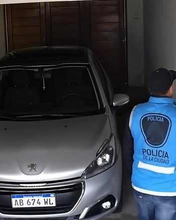 Se disfrazaron de Policías de la Ciudad, le hicieron un falso allanamiento a una jubilada de 66 años y le robaron 4 mil dólares