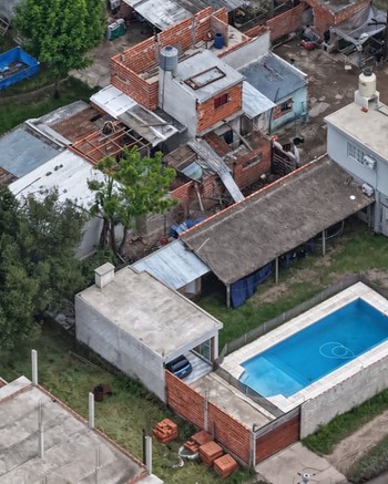 El narco que dormía con un revólver en la mesa de luz y tenía custodia hasta en los techos